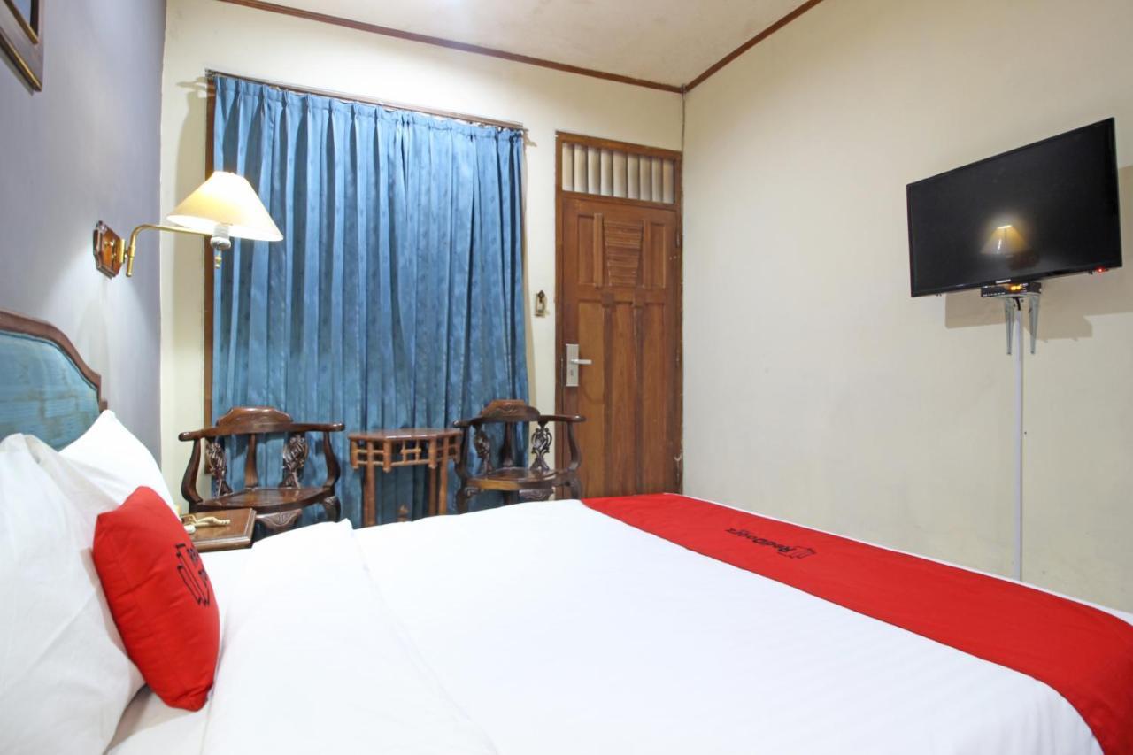 Reddoorz Near Malioboro Tugu Station Jogja Hotel Yogyakarta Ngoại thất bức ảnh