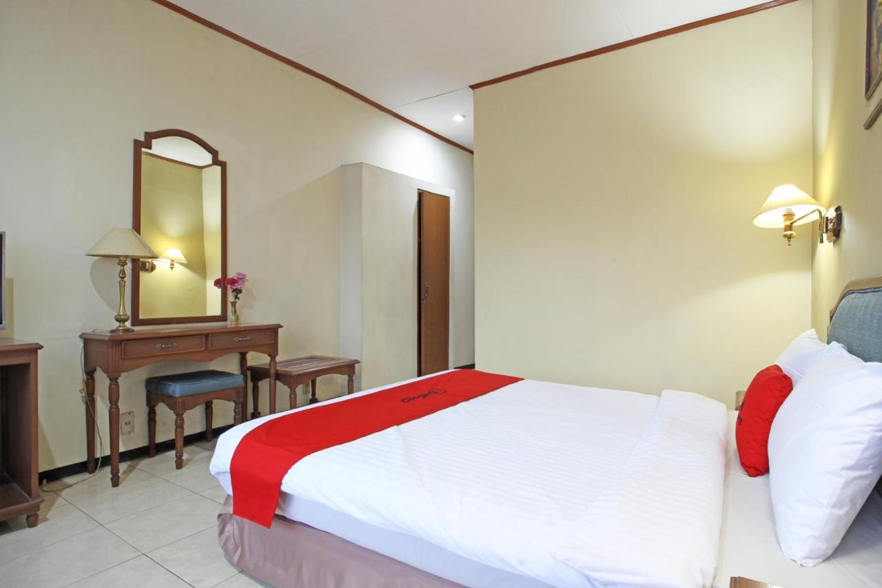 Reddoorz Near Malioboro Tugu Station Jogja Hotel Yogyakarta Ngoại thất bức ảnh