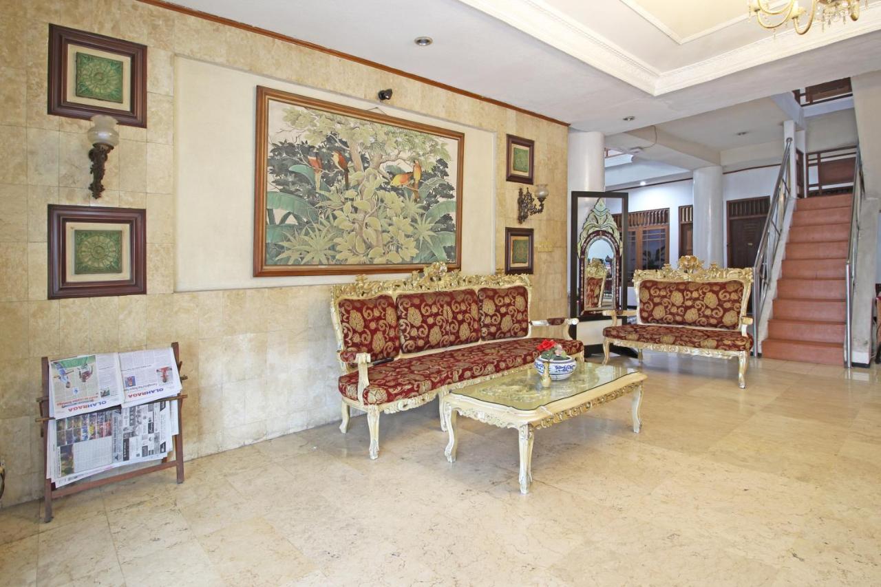 Reddoorz Near Malioboro Tugu Station Jogja Hotel Yogyakarta Ngoại thất bức ảnh