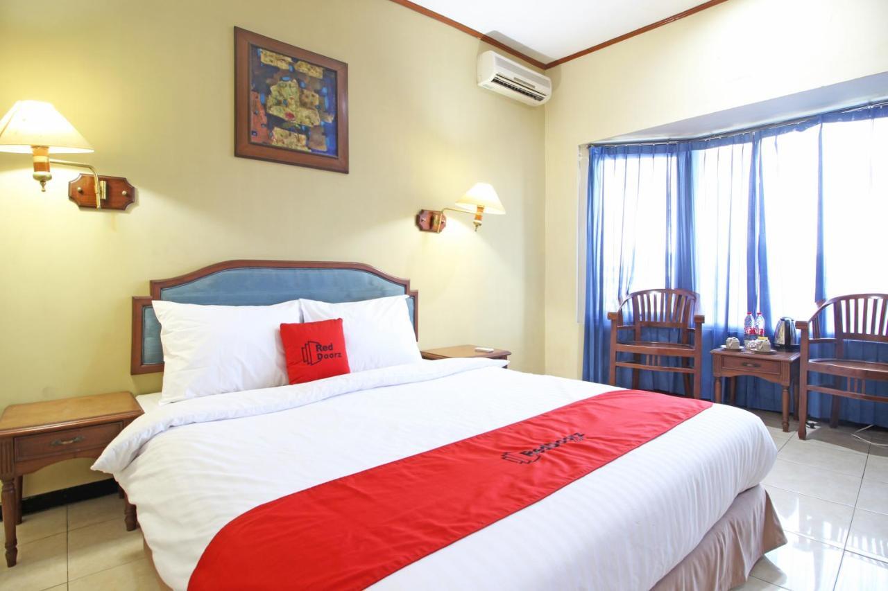 Reddoorz Near Malioboro Tugu Station Jogja Hotel Yogyakarta Ngoại thất bức ảnh