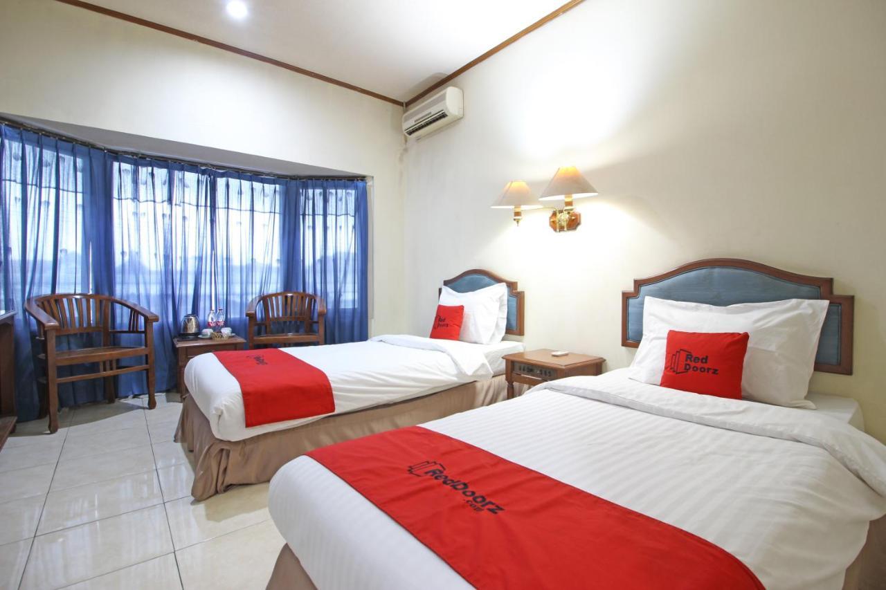 Reddoorz Near Malioboro Tugu Station Jogja Hotel Yogyakarta Ngoại thất bức ảnh