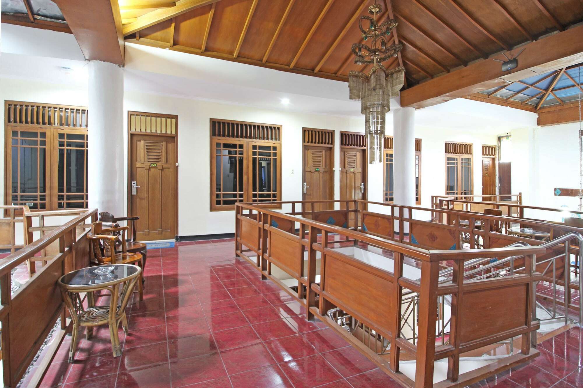 Reddoorz Near Malioboro Tugu Station Jogja Hotel Yogyakarta Ngoại thất bức ảnh