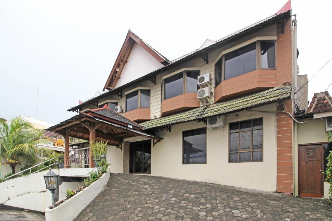 Reddoorz Near Malioboro Tugu Station Jogja Hotel Yogyakarta Ngoại thất bức ảnh